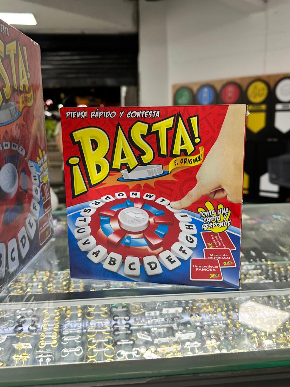 Juego Basta Normal Grande – Piensa rápido y gana